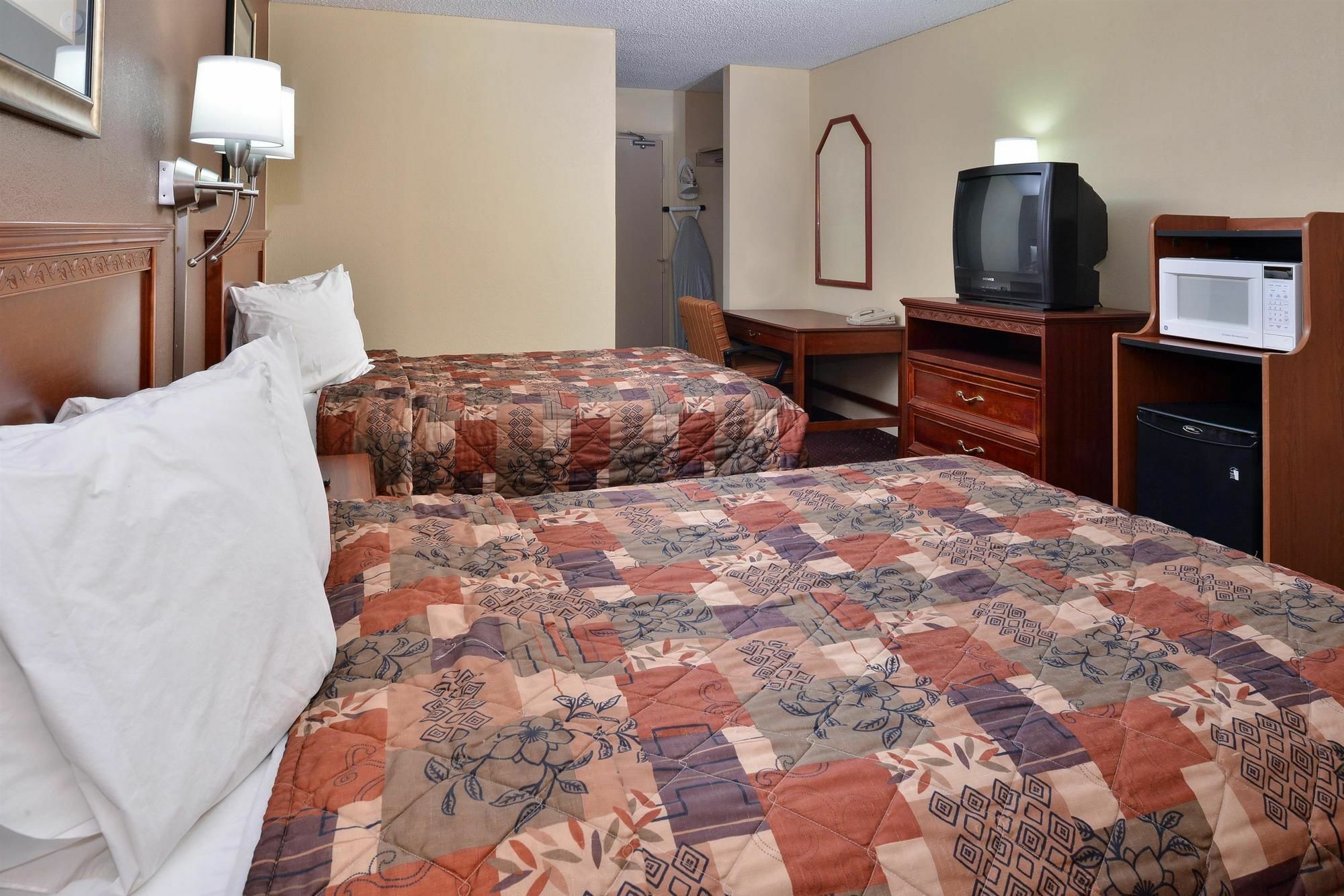 Americas Best Value Inn Tulsa I-44 Oakhurst Eksteriør billede