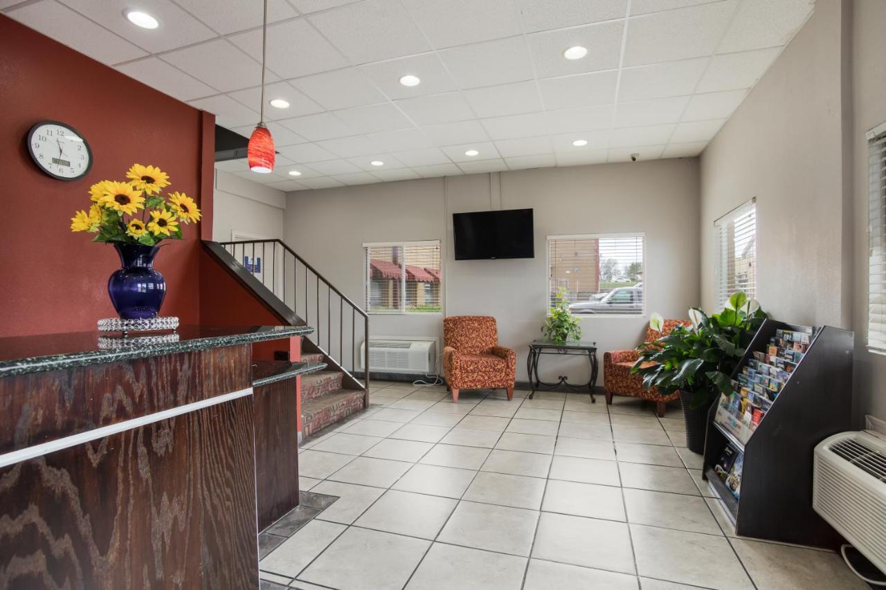 Americas Best Value Inn Tulsa I-44 Oakhurst Eksteriør billede