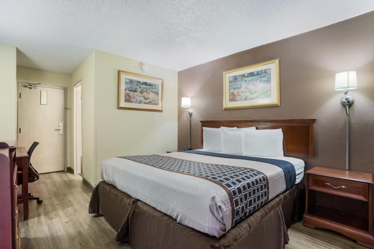 Americas Best Value Inn Tulsa I-44 Oakhurst Eksteriør billede